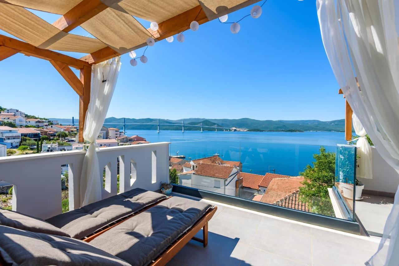Apartments Morska Vila Komarna Luaran gambar
