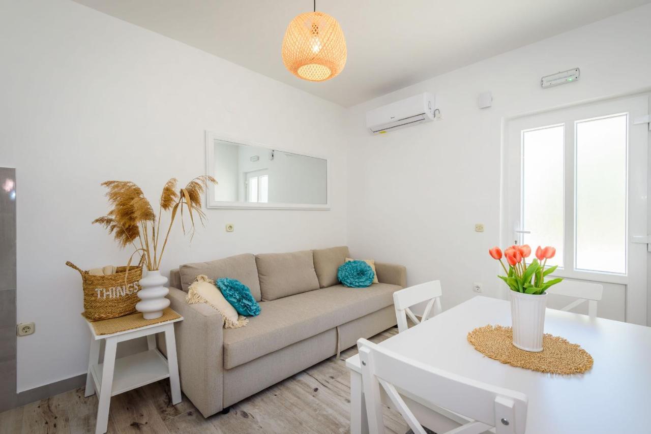 Apartments Morska Vila Komarna Luaran gambar