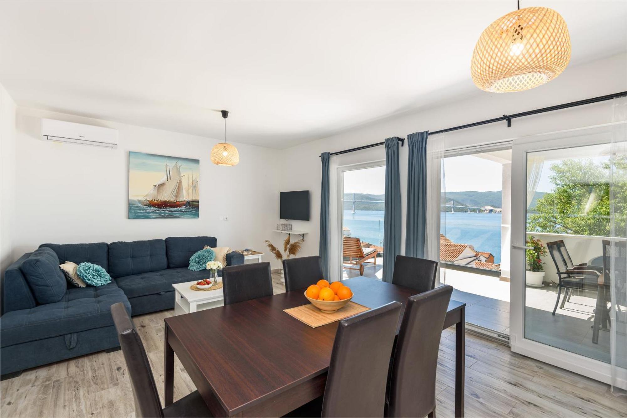 Apartments Morska Vila Komarna Luaran gambar